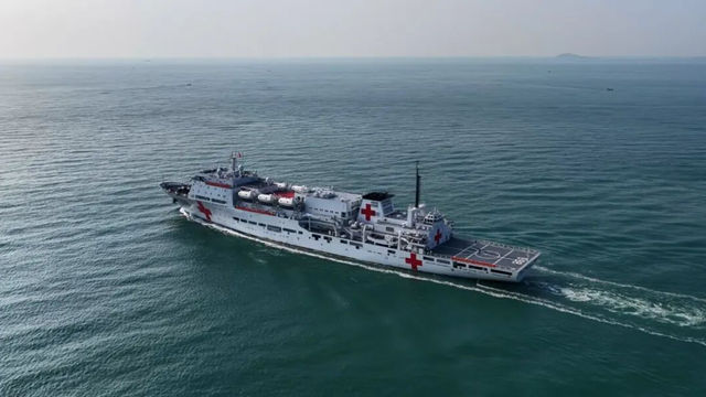 “海上醫院”里的“緊張戰斗”